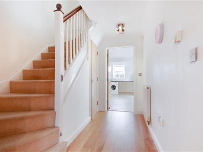 Property image 5 of home to let in Hadleigh Close, Shenley